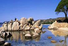 桑普多利亚在客场比赛中艰难地赢得比赛